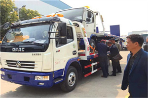 云阳汽车道路救援拖车价格